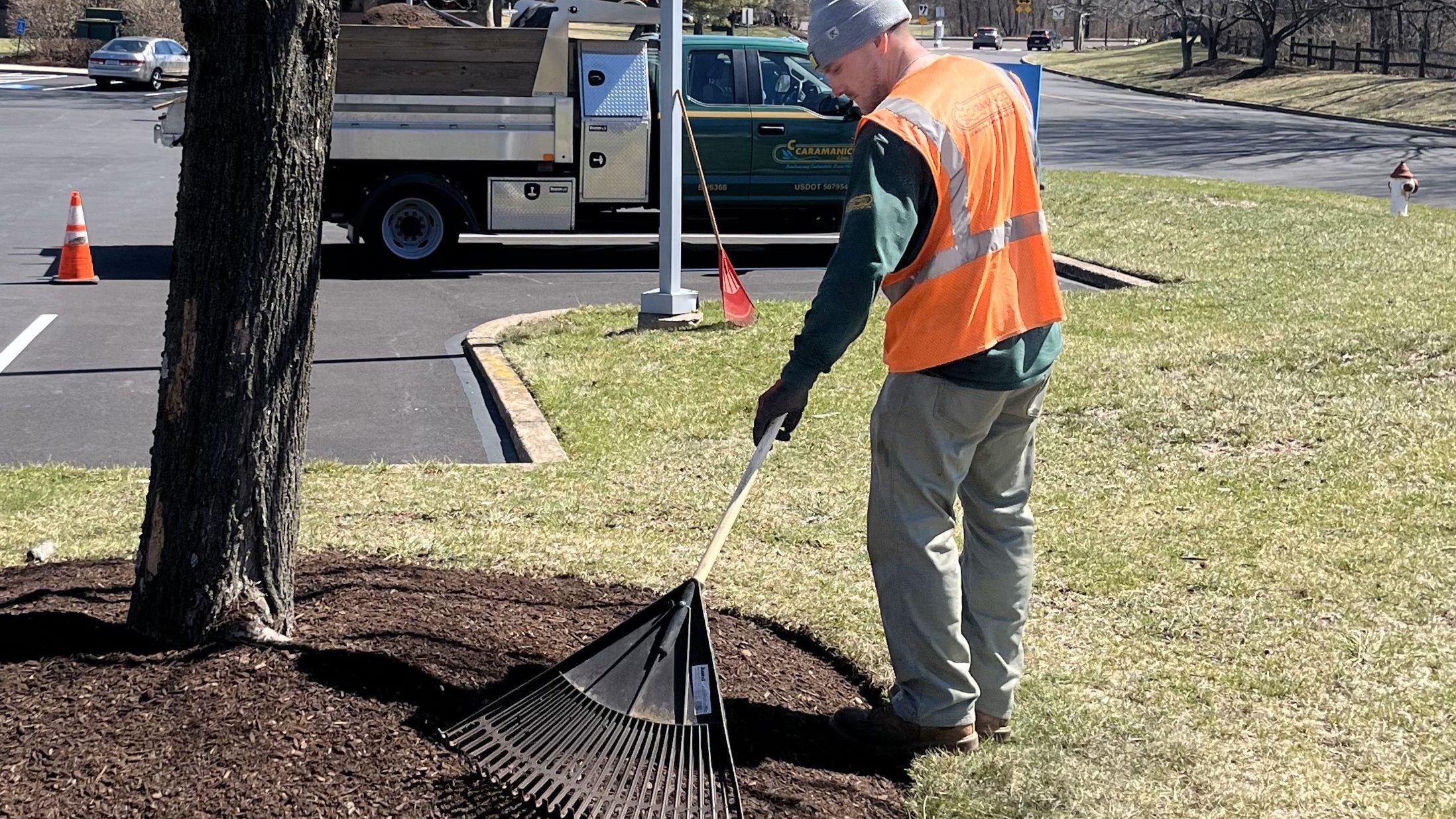 Mulch Install & Bed Pre-Emergent